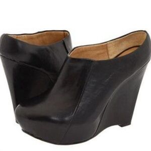 L.A.M.B. Pilot Black Leather Wedge Booties 9M Gwen Stefani Platform Heel Clogs